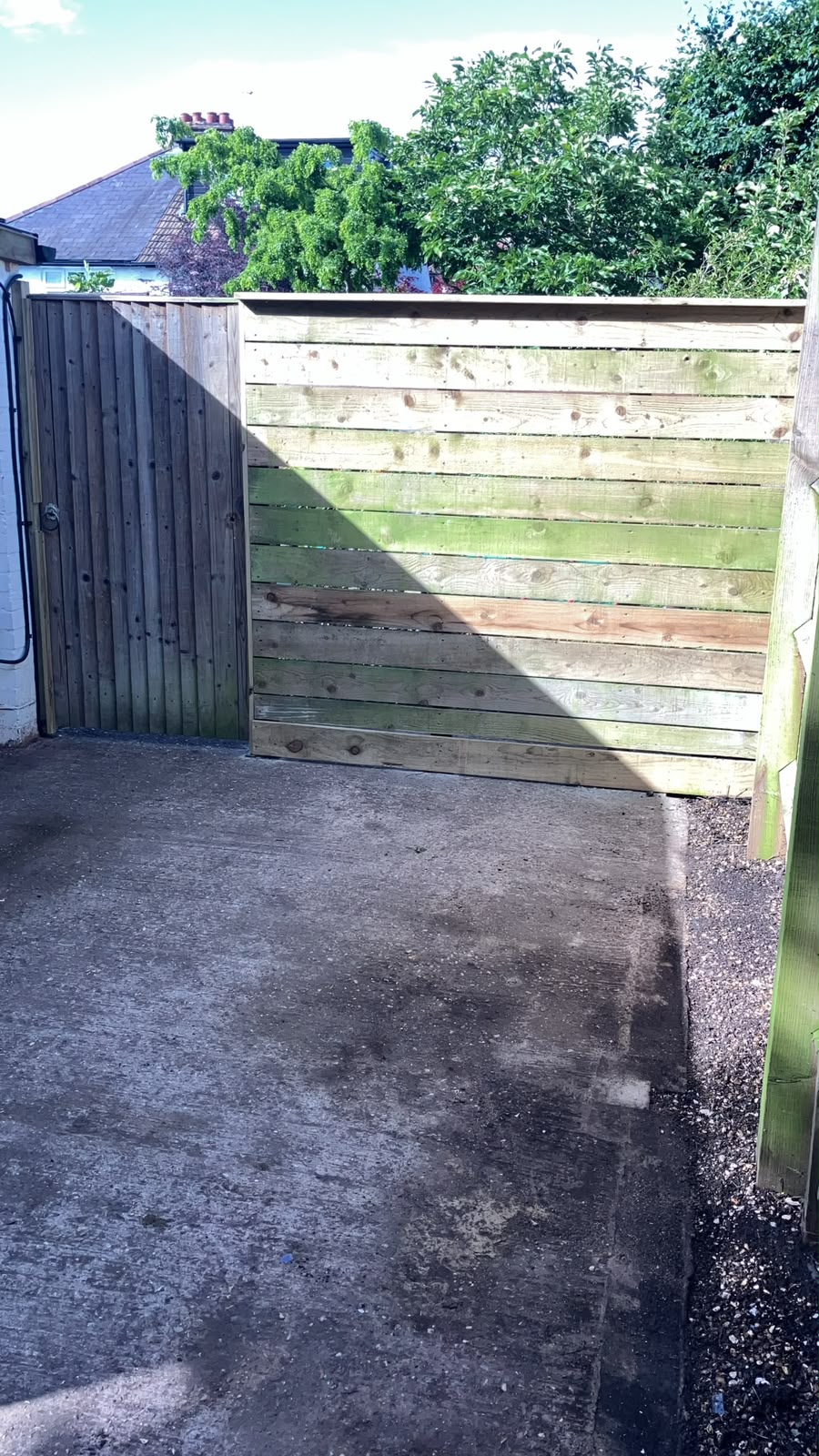 Contemporary slat fencing in Harpenden